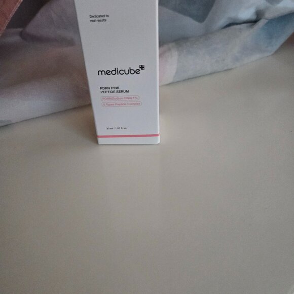 Medicube Pdrn Pink Peptide Serum 30ml - Picture 3 of 6